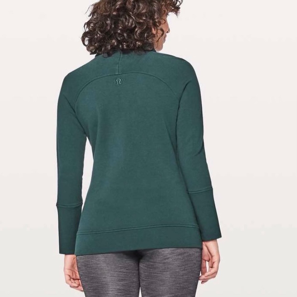 Lululemon To You Tunic
Submarine